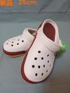 ⭐️新品⭐️希少 crocs クロックスフロントコート 25cm 26cmのサムネイル
