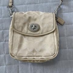 coach⭐︎ミニショルダーバッグのサムネイル