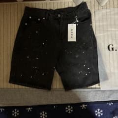 G.E.E.K デニムショートパンツ ブラック ペイント加工 - メルカリ