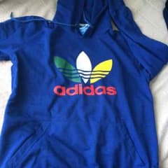 adidas薄手パーカーのサムネイル