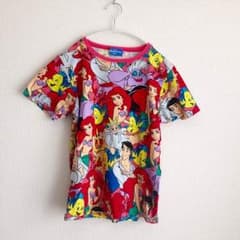 レディース ディズニー 総柄 Tシャツのサムネイル