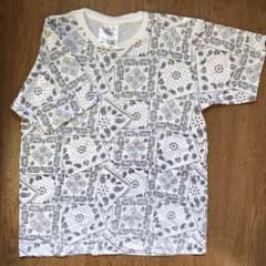 ペイズリー柄 Tシャツのサムネイル