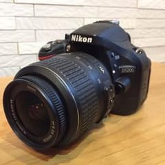 早い者勝ち！Nikon  一眼レフ ダブルズームキット  D5200 美品のサムネイル