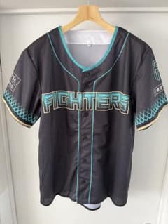 北海道日本ハムファイターズ　来場プレゼント　ユニフォームのサムネイル
