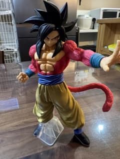 ドラゴンボール 孫悟空 スーパーサイヤ人4 フィギュアのサムネイル