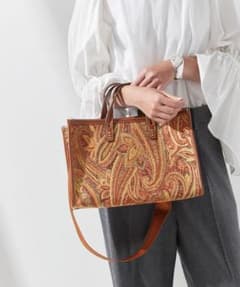 美品　A VACATION　BREAD Mサイズ　アヴァケーション2wayバッグのサムネイル
