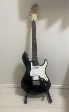 [最終値引き]YAMAHA PACIFICA112V エレキギターのサムネイル