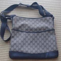 GUCCI グッチ ショルダーバッグのサムネイル