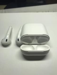 Airpods 第一世代　ジャンクですのサムネイル