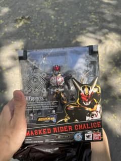 S.H.Figuarts 仮面ライダーカリスのサムネイル