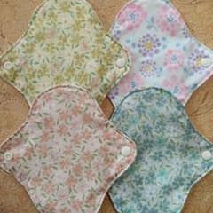 組み換え可❤毎日使える♪特価！防水布ナプキン4枚セット⑳ - メルカリ