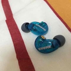 shure SE215 イヤホンのサムネイル