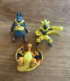 ポケモン フィギュアセット リザードン ルカリオ ゼラオラのサムネイル