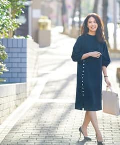まきまき様専用⭐︎FLICKAフリッカ　パールボタンワンピのサムネイル