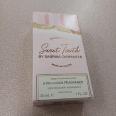Sweet tooth　スウィートトゥース　サブリナカーペンター　香水のサムネイル