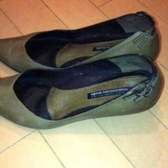 uri様専用☆　本革　パンプスのサムネイル