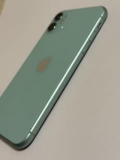 iPhone11 64gb 「オマケ付き：ケース3個」のサムネイル