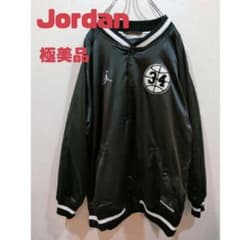 【極美品】NIKE　jordan スタジャン　ジョーダンのサムネイル