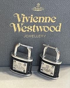 Vivienne Westwood 南京錠 ピアス - メルカリ