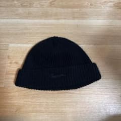 supreme シュプリーム　黒　ニット帽　ビーニーのサムネイル