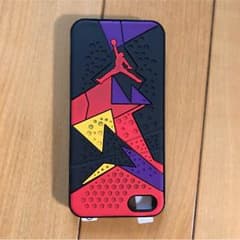 ジョーダンのiPhone5s用ケース 画面シール付きのサムネイル