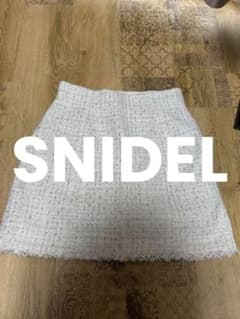 SNIDEL ツイード ミニスカート ホワイトのサムネイル
