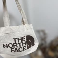 THE NORTH FACE トートバッグ アイボリーのサムネイル
