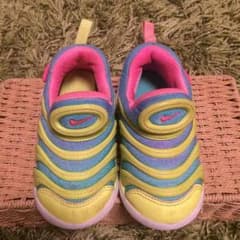 ゆうき様専用★NIKE ダイナモ キッズスニーカーのサムネイル