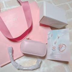 アニヴェルセル×４℃のコラボ　ジュエリーケース　アクセサリーケース　ピンクのサムネイル