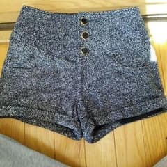 ハイウエストショートパンツのサムネイル