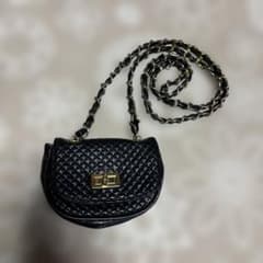 黒いキルティングショルダーバッグのサムネイル