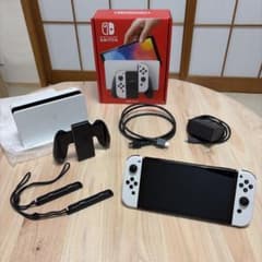 動作確認済み美品/Nintendo Switch 有機ELモデル 本体 ホワイトのサムネイル