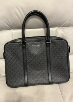 ☆新品未使用☆MICHAEL KORS ビジネスバッグ ブラックアメリカ出品 MICHAEL KORS ビジネスバッグ ブラック - メルカリ