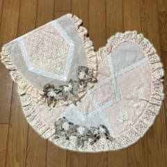 さえら☆アキアカネ レース フリル トイレマット - メルカリ