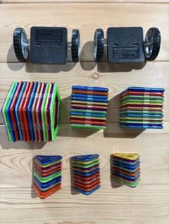 ボーネルンド　マグフォーマー 車輪2個　62ピースのサムネイル
