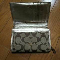 COACH 二つ折り財布のサムネイル