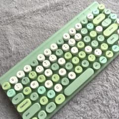 ワイヤレスキーボード グリーン レトロタイプライター風　中古のサムネイル
