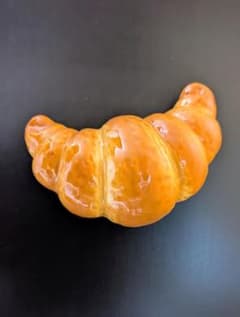 【1点限定】リアルクロワッサン マグネット（大きめ約横6㌢幅3㌢）のサムネイル