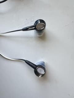 Bose 有線イヤホン i n-earシルバーのサムネイル