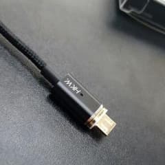 強力マグネット スマホ充電器 for android【暗い場所でもカンタン接続】のサムネイル