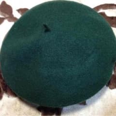 緑のベレー帽のサムネイル
