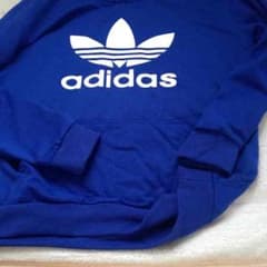 adidas パーカーのサムネイル