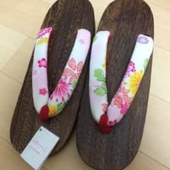 新品 浴衣 下駄のサムネイル