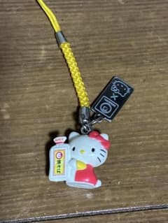 未開封！　ハローキティ×マルちゃん　コラボキーホルダー ハローキティ✖︎マルちゃん焼そば キーホルダー - メルカリ