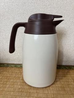 【傷あり・箱無し】THERMOS 魔法瓶ポット ホワイト/ブラウンのサムネイル