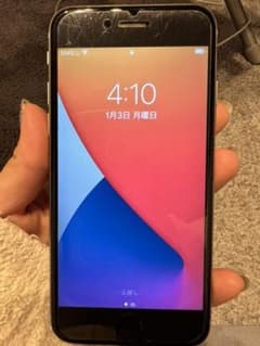 iPhone 6s Silver 64 GB auのサムネイル