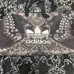Kon 様専用　アディダス孔雀柄バックのサムネイル