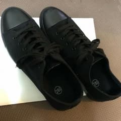 スニーカー ローカット オール黒のサムネイル