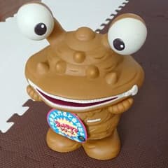 カネゴン貯金箱のサムネイル
