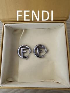 FENDI フープピアス シルバーカラー - メルカリ